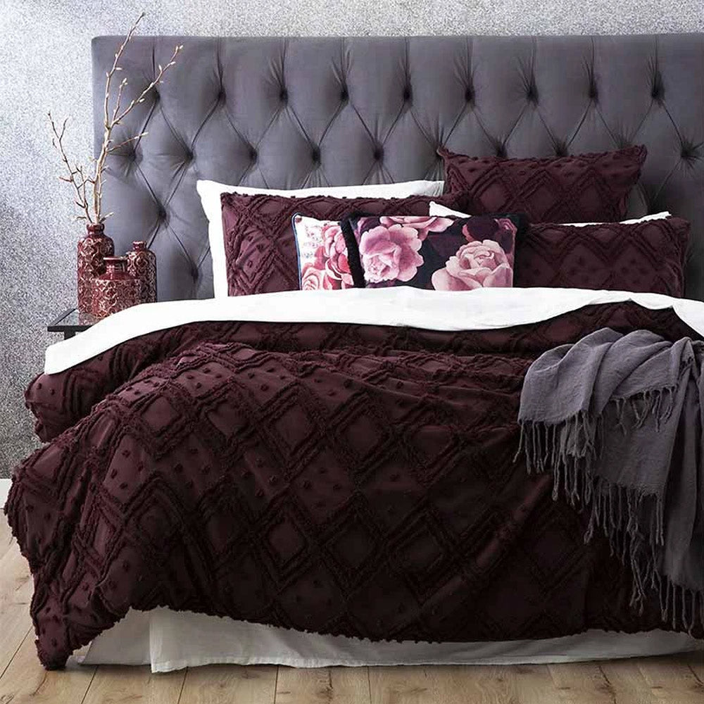Medallion PLUM Vintage Quilt Cover Set by Park Avenue Linen