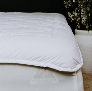 Bambi Hypo-allergenic Wool Underquilt