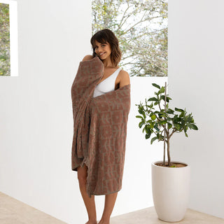HiLo Beach Towel Bloom - Toffee by Bambury