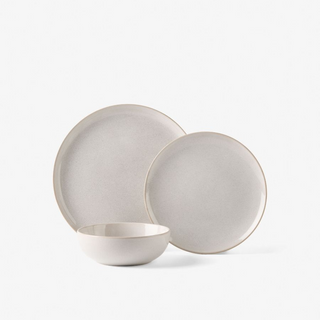 Bobbie White 12-Piece Dinner Set by Hottie