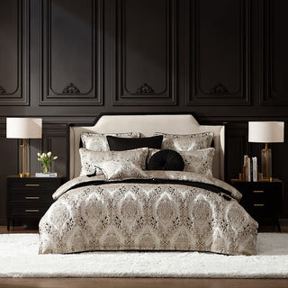 Monarch Pewter Quilt Cover Set by Davinci