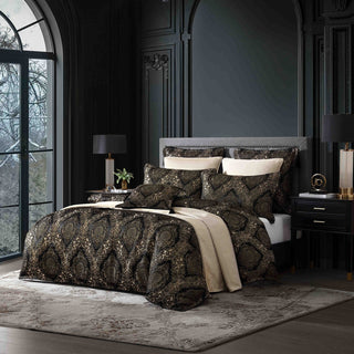 Monarch Black Quilt Cover Set by Davinci