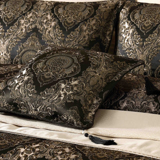 Monarch Black Quilt Cover Set by Davinci