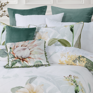 Helensvale White Quilt Cover Set By Bianca