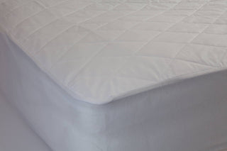 Basics Cotton Mattress Protector by Bambi