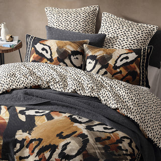 Kasi Linen Quilt Cover Set by Logan and Mason