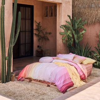 Sunrise Stripe Bubblegum Cover Set by Linen House