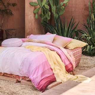 Sunrise Stripe Bubblegum Cover Set by Linen House