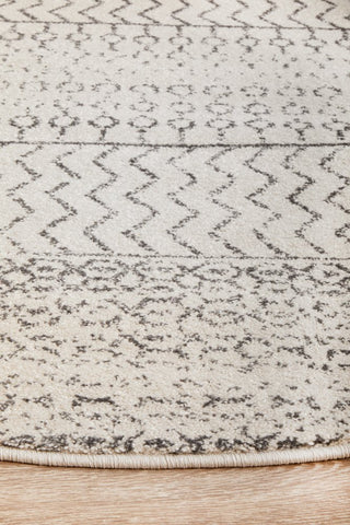 Chrome Harper Round Rug (Silver) by Rug Culture