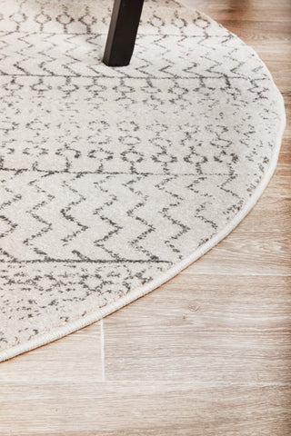 Chrome Harper Round Rug (Silver) by Rug Culture