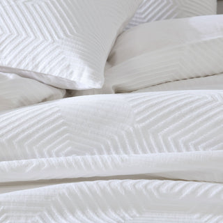 Efron White Quilt Cover Set by Royal Doulton