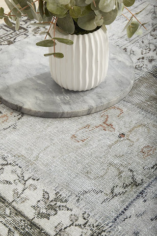 Illusions 189 Runner Rug (Stone) by Rug Culture
