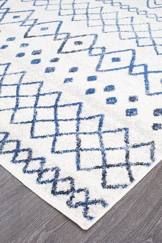 Oasis 453 Runner Rug (White Blue) by Rug Culture