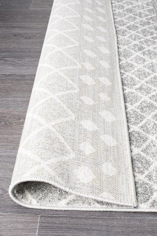 Oasis 454 Rug (Silver) by Rug Culture