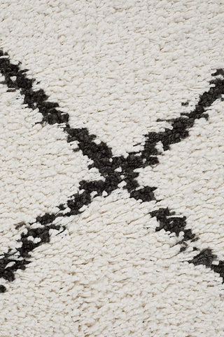 Saffron 22 Rug (White) by Rug Culture