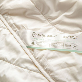 Super Cool Wool Cotton Quilt by Minijumbuk