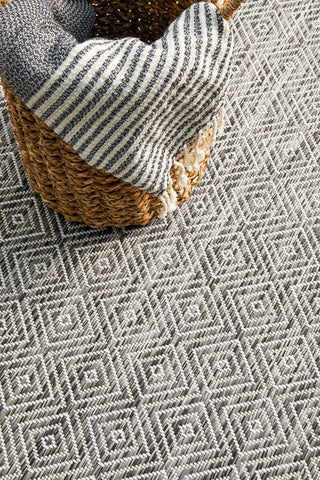 Terrace 5500 Rug (Grey by Rug Culture