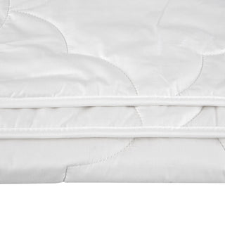 Bianca Summer Weight Quilt Bianca