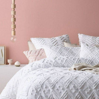 Medallion WHITE Quilt Cover Set by Park Avenue