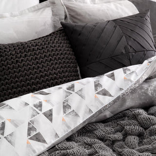 Neo Orange Quilt Covers